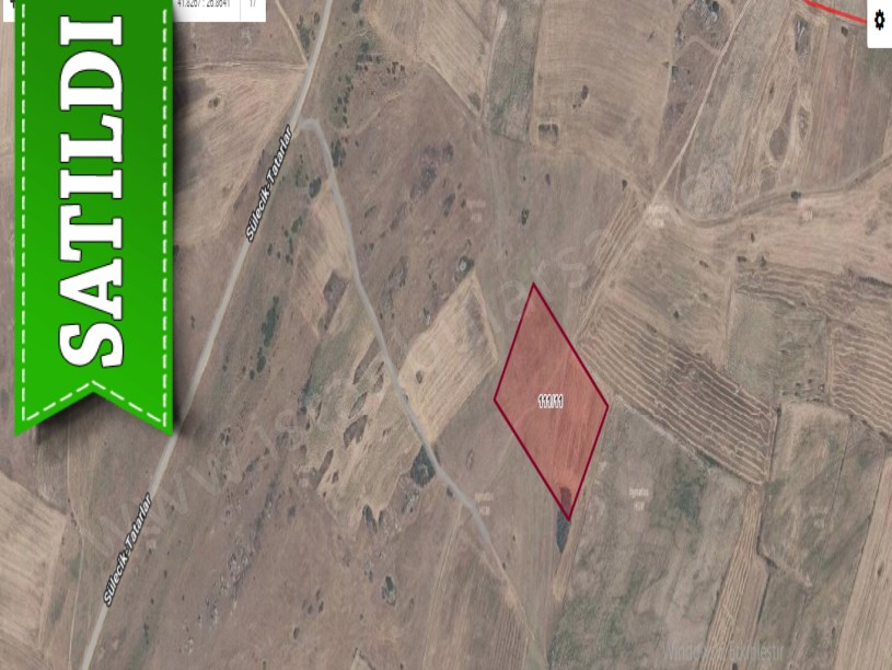 Edirne Süloğlu Sülecik Köyünde Satılık Arsa , 292 m2 Yolu Var Hisseli 