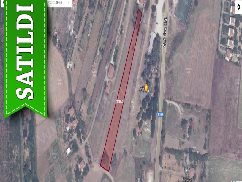 Çatalca Subaşında Satılık Arsa , 300 M2 Yolu Var Evlerin Yakını Çevrili