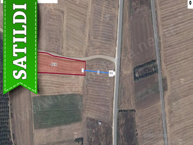 Silivri Değirmenköyde Satılık Arsa , 938 m2 Yolu Var Hisseli