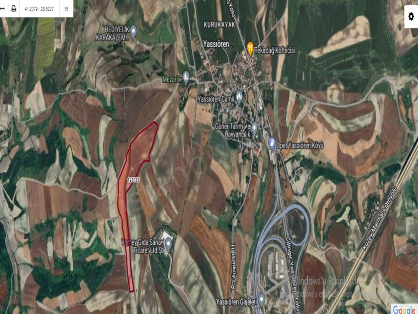 Arnavutköy Yassıörende Satılık Arsa , 320 M2 Yolu Var Yerleşime Yakın