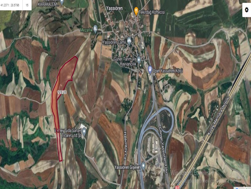 Arnavutköy Yassıörende Satılık Arsa , 320 M2 Yolu Var Yerleşime Yakın