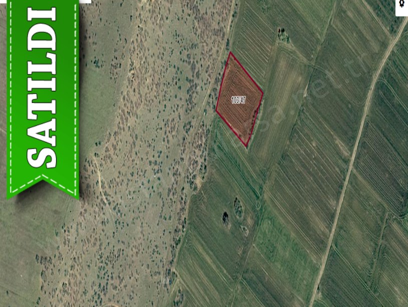 Kırklareli Pınarhisar Sütlüce Satılık Arsa , 521 m2 Yolu Var Hisseli