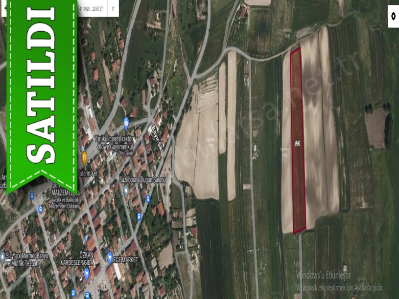 Arnavutköy Sazlıbosnada Satılık Arsa , 680 M2 Yolu Var Evlerin Yakını 