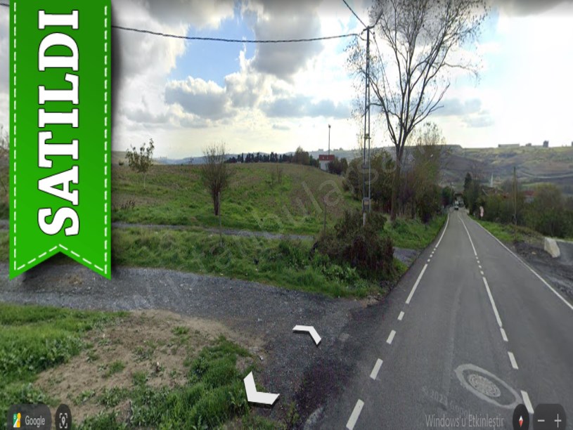 Arnavutköy Sazlıbosnada Satılık Arsa , 680 M2 Yolu Var Evlerin Yakını 