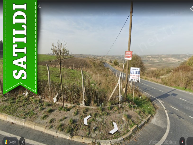 Arnavutköy Hadımköyde Satılık Arsa , 240 M2 Cadde Cephe Çevrili 