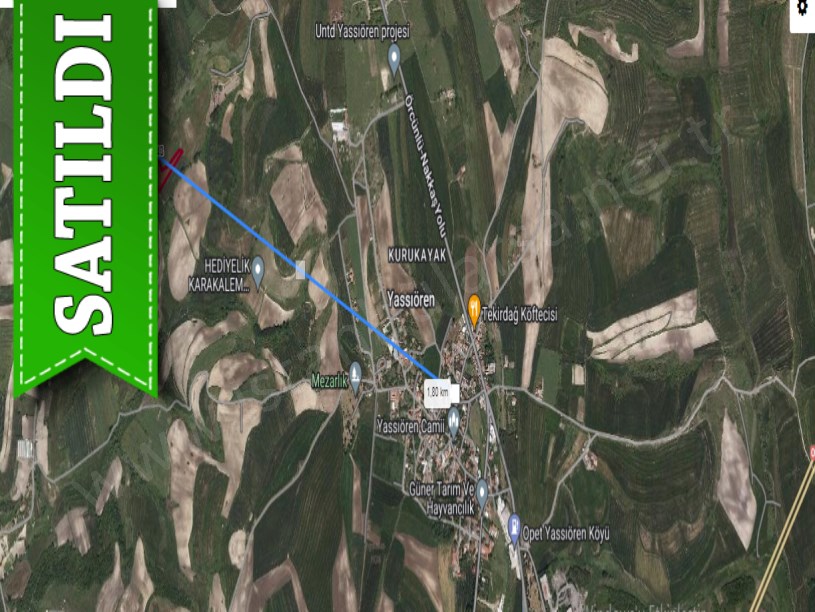 Arnavutköy Yassıörende Satılık Arsa , 220 M2 Yolu Var Hisseli