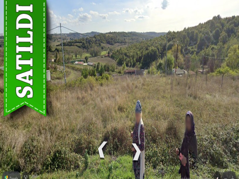 Arnavutköy Baklalıda Satılık Arsa , 205 M2 Yolu Var Hisseli
