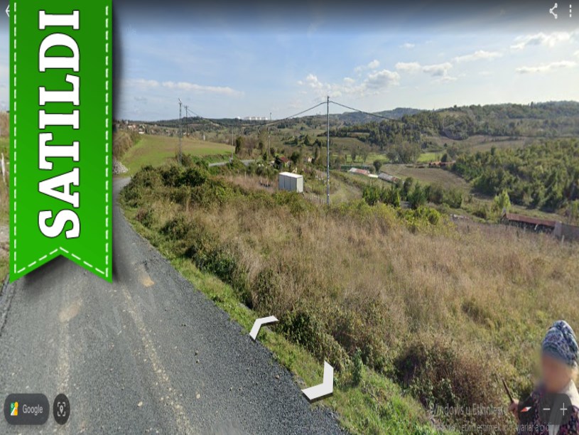 Arnavutköy Baklalıda Satılık Arsa , 205 M2 Yolu Var Hisseli