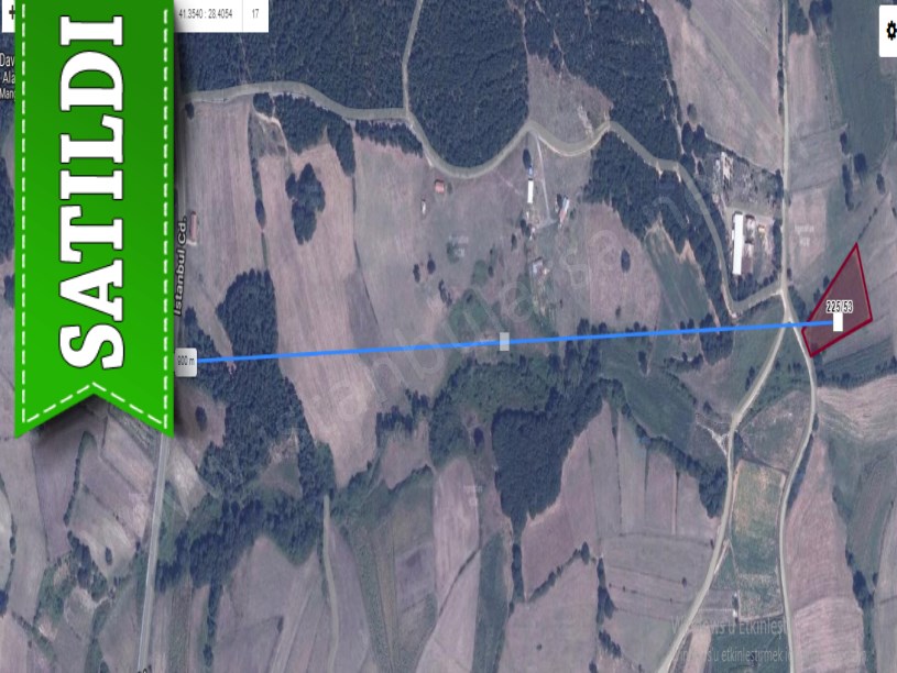 Çatalca Çiftlikköyde Satılık Arsa , 226 M2 Hisseli Yolu Var Evlerin Yakını