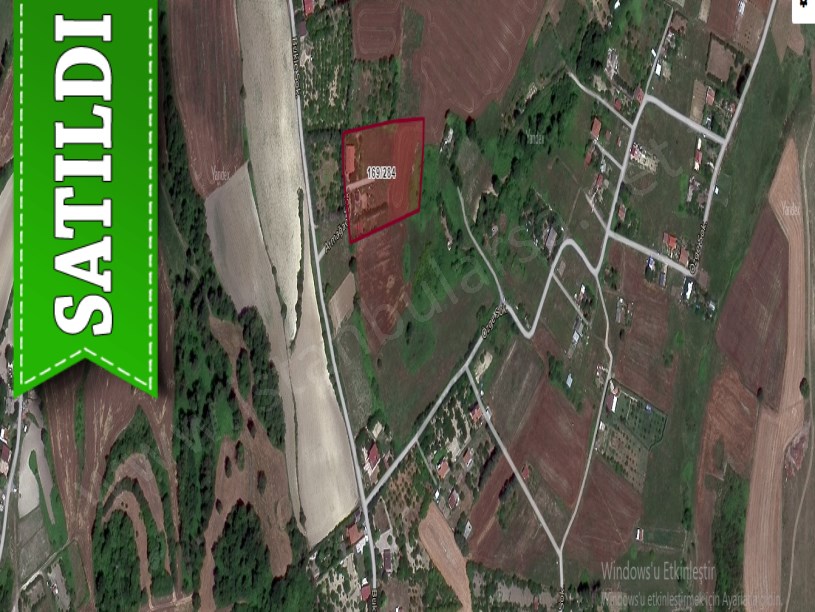 Arnavutköy Tayakadın Satılık Tarla , 2,085 M2 Yolu Var Evlerin Yakını