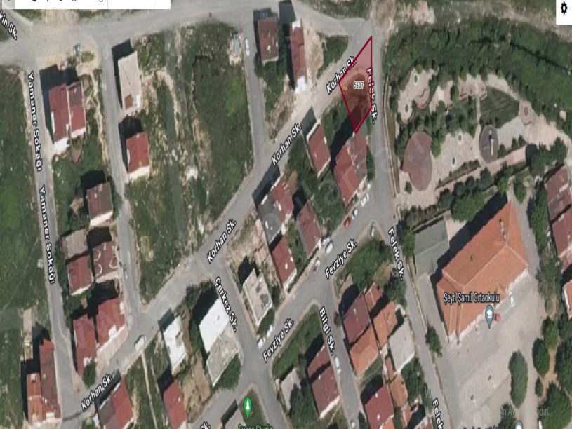 Arnavutköy İslambeyde Satılık Arsa , 244 M2 KöşeBaşı  Kat İmarlı