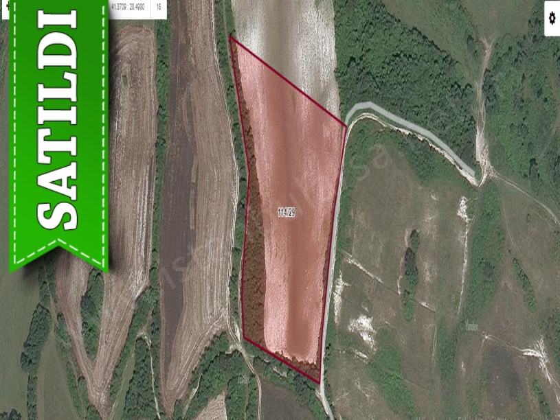 Çatalca Celepköyde Satılık Arsa , 863 M2 Hisseli Yolu Var