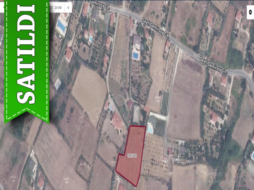Çatalca Çakılda Satılık Arsa , 262 M2 Merkezde Evlerin Yakını Yolu Var