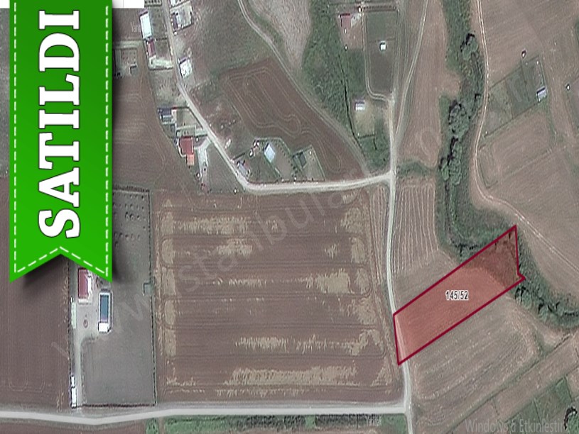Çatalca İzzettinde Satılık Arsa , 580 M2 Yolu Var Çevrili
