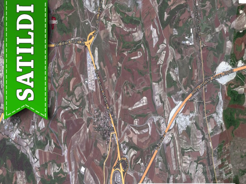 Arnavutköy Yassıörende Satılık Arsa , 164 M2 Yolu Var Hisseli 