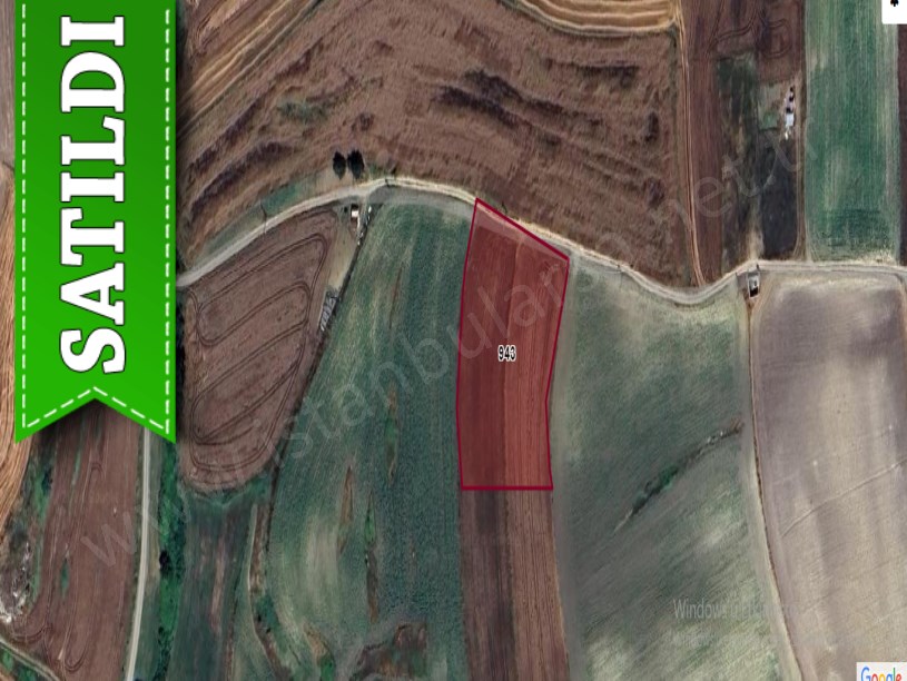 Arnavutköy Sazlıbosnada Satılık Arsa , 1,100 M2 Yolu Var Hisseli