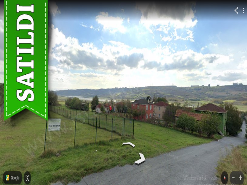 Arnavutköy Sazlıbosnada Satılık Arsa , 1,100 M2 Yolu Var Hisseli
