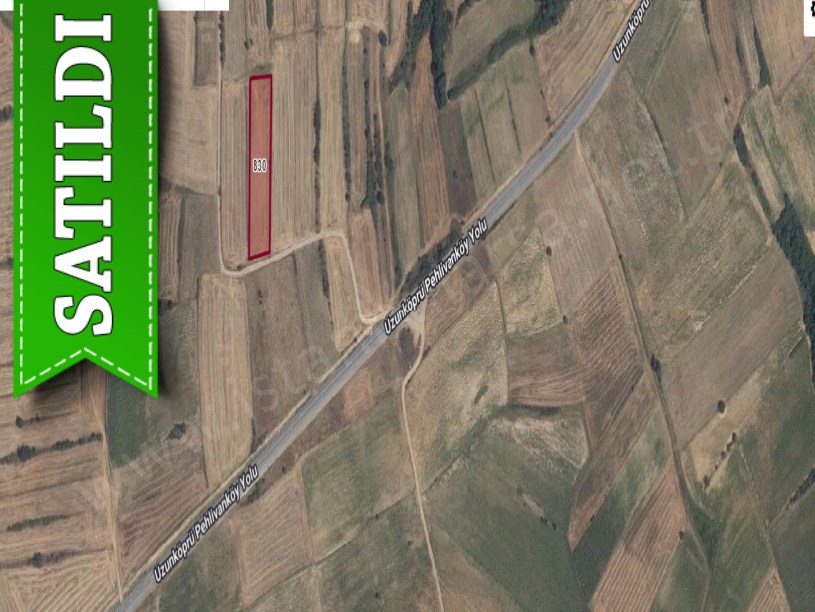 Edirne Uzunköprü Muhacırkadı Köyü Satılık Arsa , 337 M2 Caddeye Yakın Yolu Var