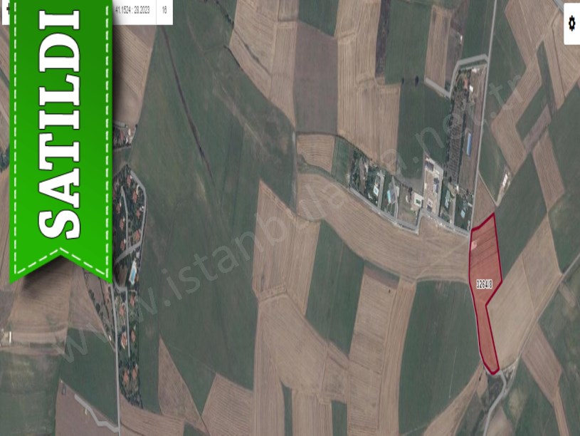 Silivri Fenerköyde Satılık Arsa , 230 M2 Hisseli Çaplı Çevrili 