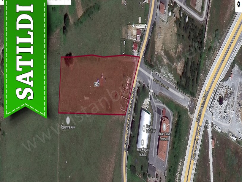 Arnavutköy Taşolukta Satılık Arsa , 199 M2 Cadde Cephe Hisseli 