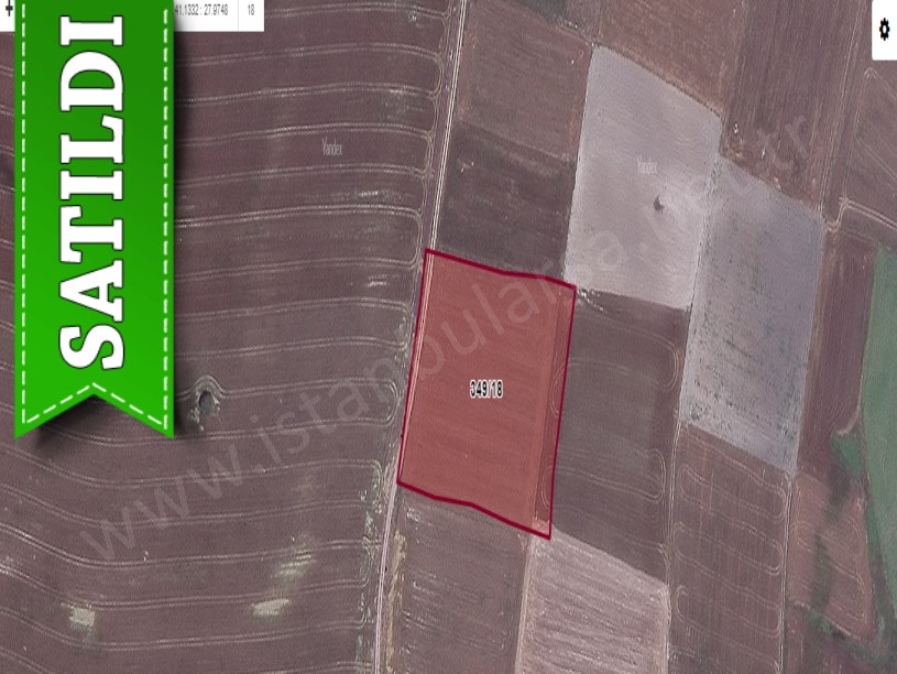 Silivri Değirmenköyde Satılık Arsa , 402 M2 Yolu Var Hisseli