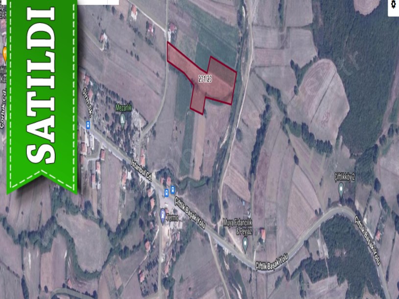 Çatalca Çiftlikköyde Satılık Arsa , 888 M2 Çevrili Yolu Var Evlere Yakın