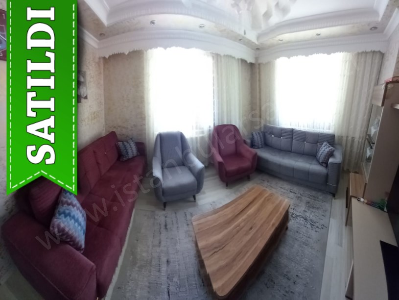 Arnavutköy Merkezde Satılık Daire  , 2+1 Yüksek Giriş 