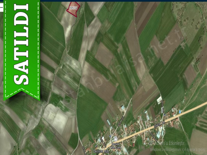 Tekirdağ  Saray Demirler Köyünde Arsa , 300 m2 Yolu Var Çaplı Evlere Yakın