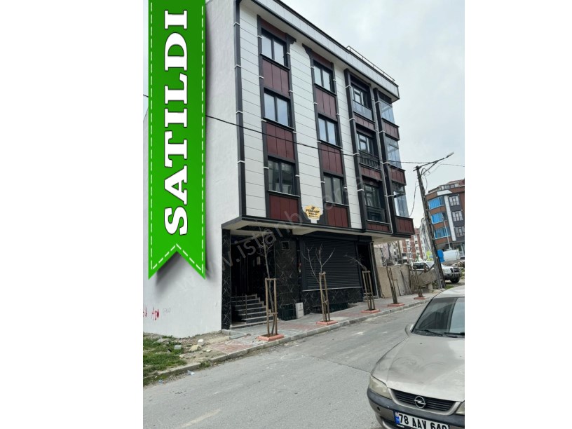 Arnavutköy Anadolu Mah Satılık Komple Bina  , Sıfır 4 Tane 2 +1 Daire Ve Dükkan