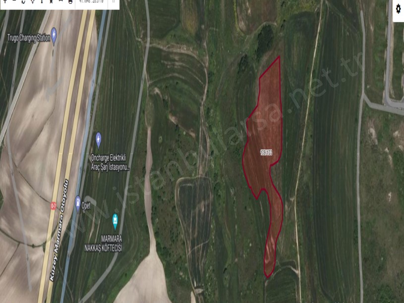 Çatalca Nakkaşta  Satılık Arsa , 936 m2  Yolu Var Hisseli