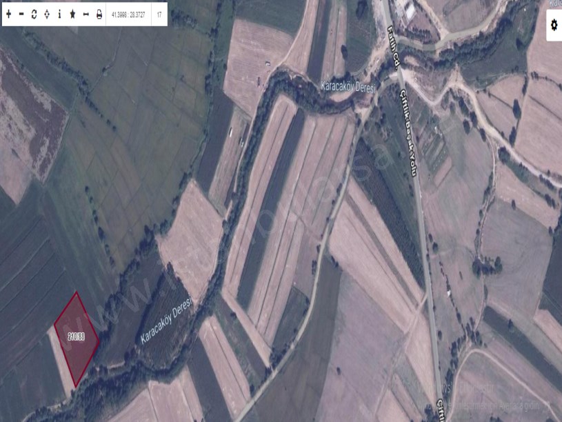 Çatalca Karacaköyde Satılık Arsa , 533 M2 Çaplı Çevrili Yolu Var Evlere Yakın 