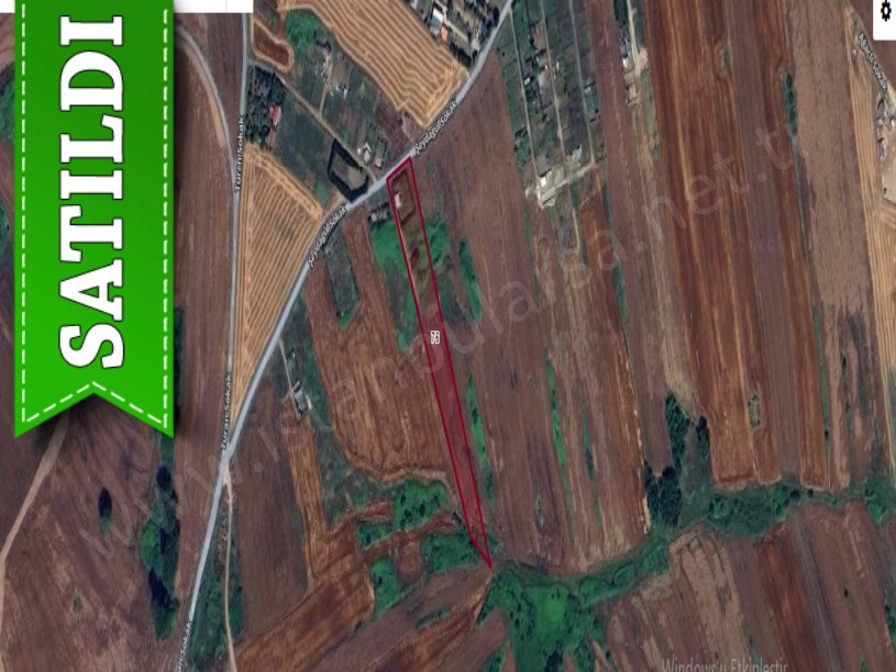 Arnavutköy Haraççıda Satılık Arsa , 232 m2 Yolu Var Evlerin Yakını 