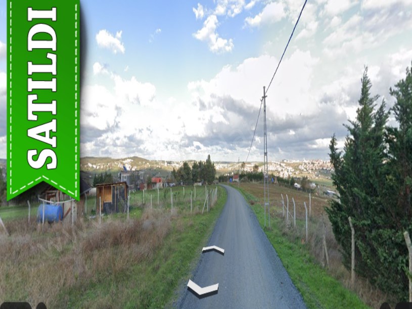 Arnavutköy Haraççıda Satılık Arsa , 232 m2 Yolu Var Evlerin Yakını 