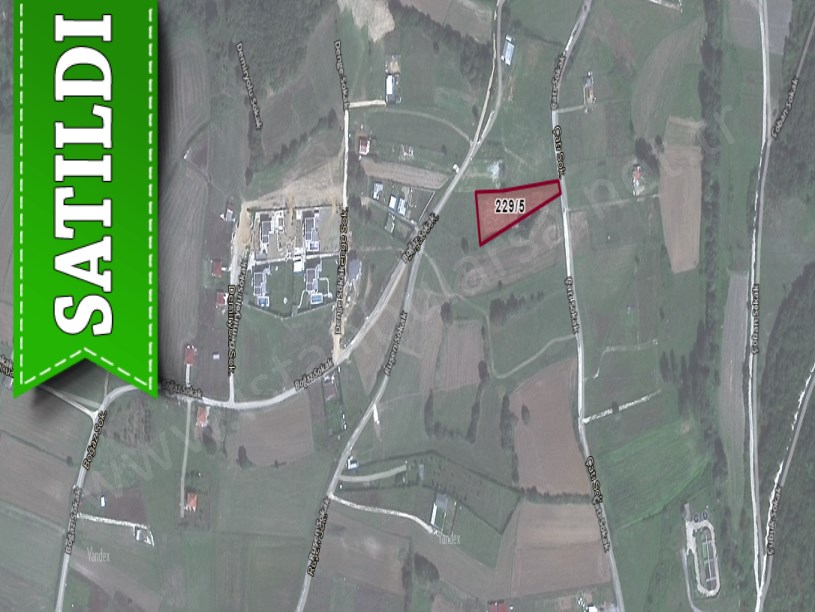 Çatalca Çiftlikköyde Satılık Arsa , 228 m2 Çaplı Yeri Belli Resmi Yola Cephe