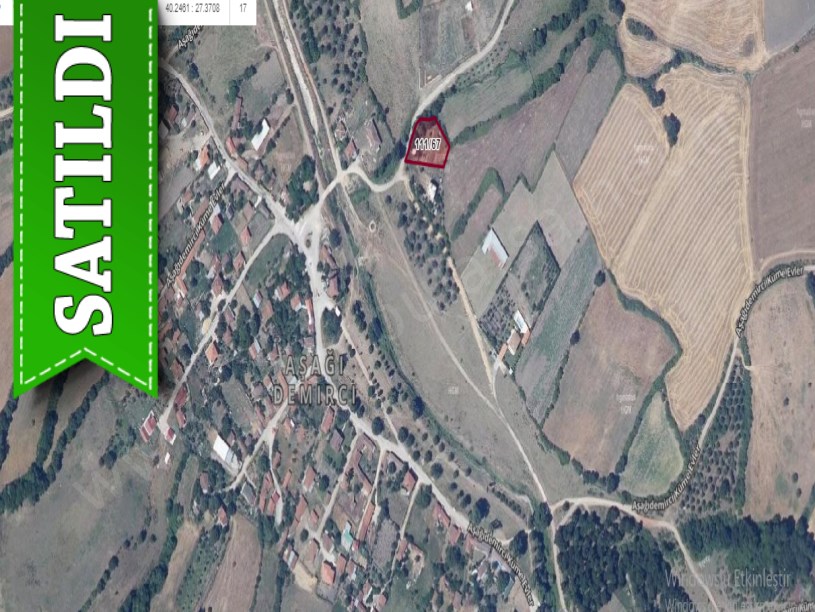 Çanakkale Biga Aşağıdemirci Köyü Satılık Arsa , 1,498 m2 Yolu Var Müstakil Evlere Yakın