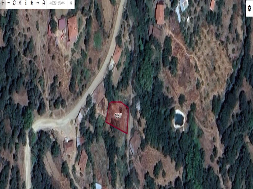 Çanakkale Yenice Torhasan Köyü Satılık Arsa , 365 m2 Köy İçi Yolu Var 