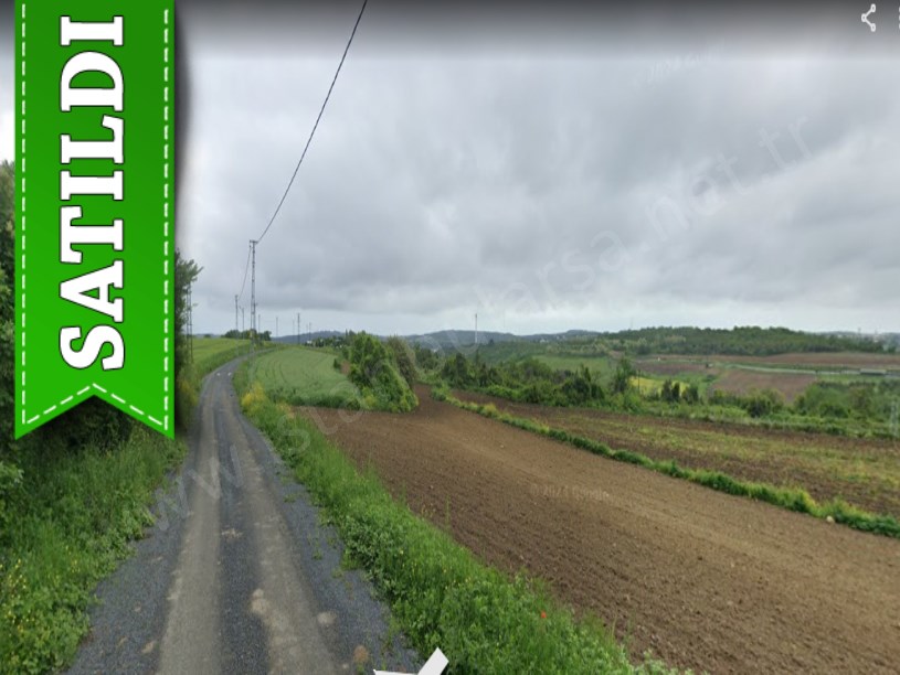 Arnavutköy Boyalıkta Satılık Arsa , 255 M2 Hisseli Caddeye Yakın