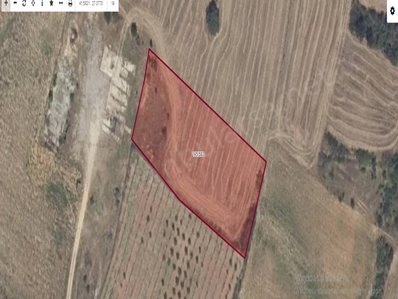 Kırklareli Pınarhisar Osmancık Köyü Satılık Tarla , 3,928 m2 Müstakil Yerleşime Yakın