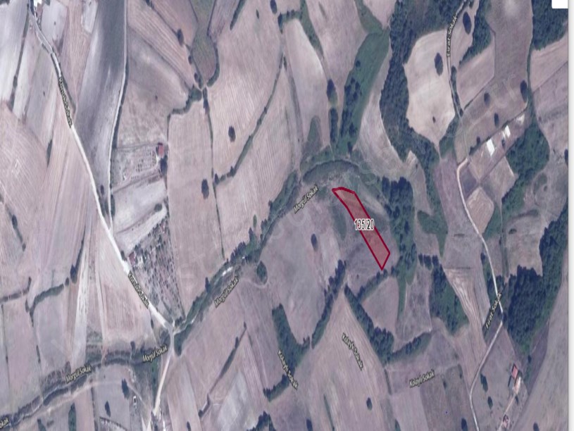 Çatalca Örencikte Satılık Tarla , 2,390 m2 Müstakil Yolu Var Evlerin Yakını