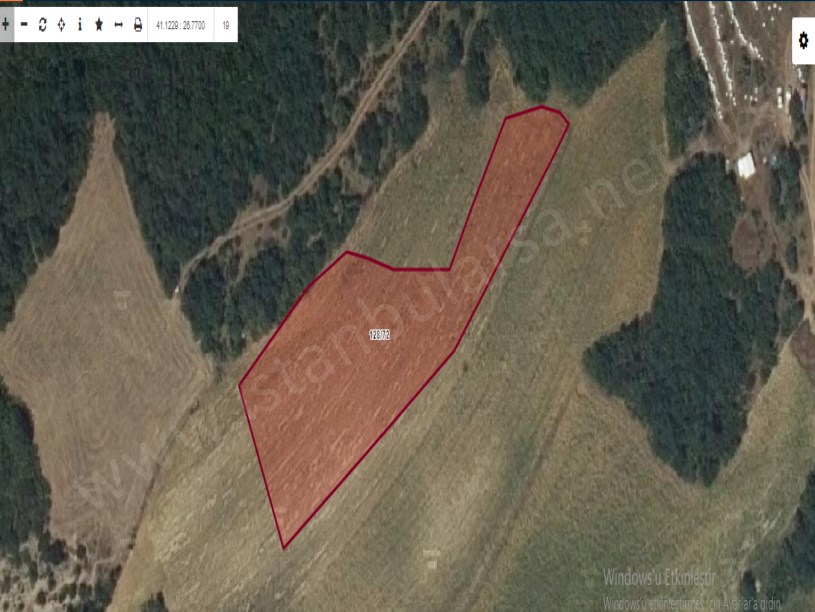 Edirne Uzunköprü Harmanlı Köyünde Satılık Tarla , 3,300 m2 Tek Tapu  Yola Yakın 