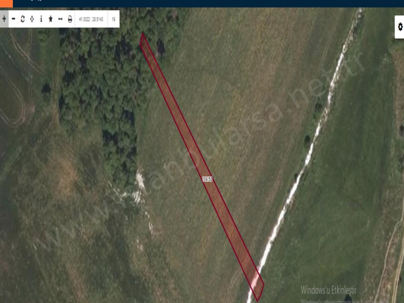 Çatalca Yazlıkköyde Satılık Tarla , 837 m2 Müstakil Yolu Var