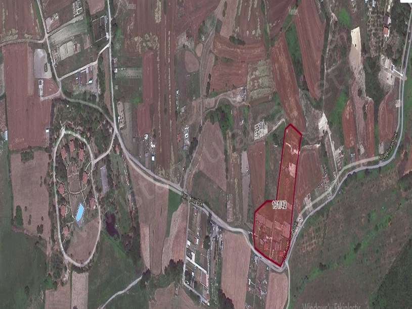 Arnavutköy Balabanda Satılık Arsa , 350 m2 Çevrili Hisseli Yolu Var 