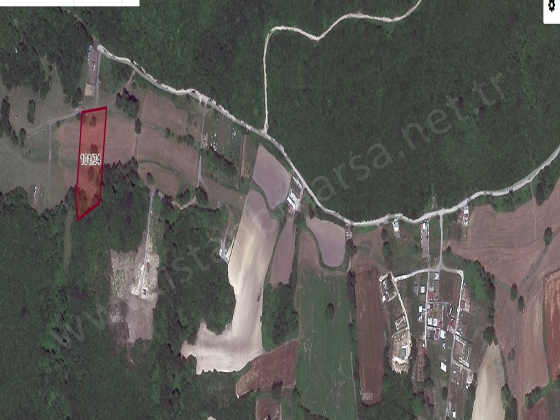 Arnavutköy Balabanda Satılık Arsa , 608 M2 Hisseli Yolu Var