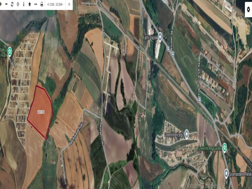 Çatalca Kabakça Mah, Satılık Arsa , 301 m2 Yolu Var Evlerin Yakını Hisseli