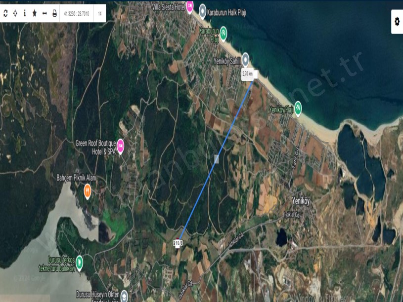 Arnavutköy Yeniköyde Satılık Arsa , 176 M2 Hisseli Evlerin Yakını