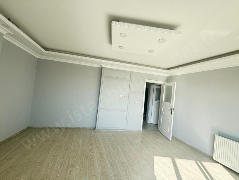 Arnavutköy İslambey Mah, Satılık Dubleks , 8 Yıllık 4+2 220 m2 Asansörlü
