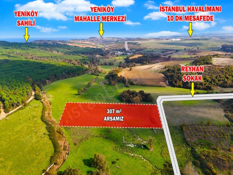Arnavutköy Yeniköyde Satılık Arsa , 307 M2 Yolu Var Hisseli