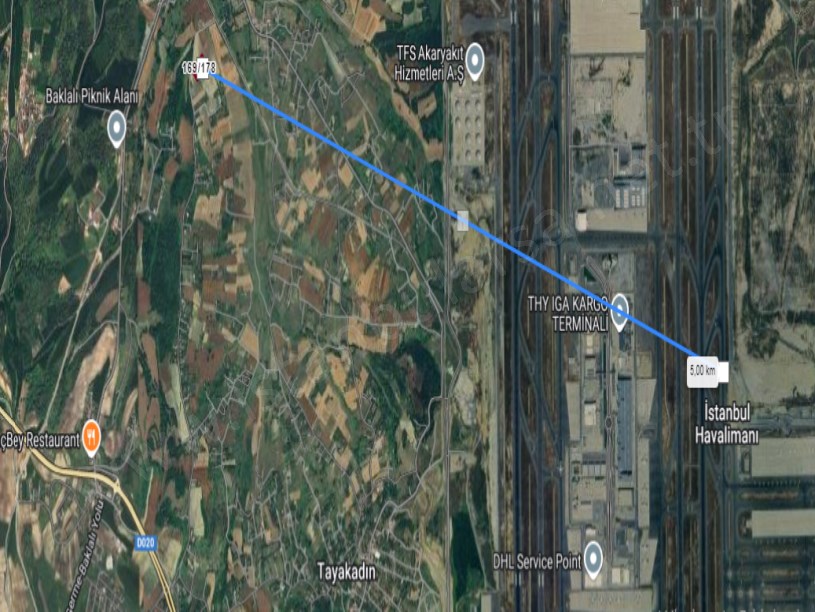 Arnavutköy Tayakadın Satılık Arsa , 1,970 M2 Yolu Var Evlerin Yakını Hisseli