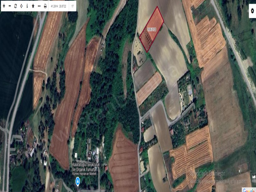 Arnavutköy Tayakadın Satılık Arsa , 1,970 M2 Yolu Var Evlerin Yakını Hisseli