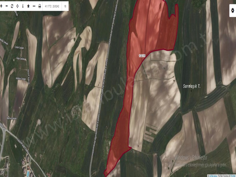 Arnavutköy Dursunköyde Satılık Arsa , 349 M2 Yolu Var Hisseli